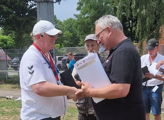 HLV-Ehrennadel für Verdienste im Sport