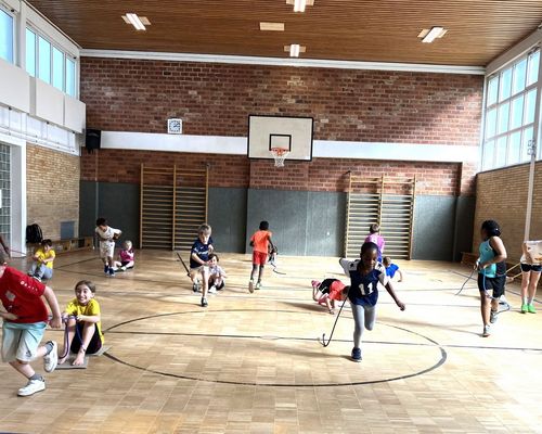 Teamgeist und Bewegung: Kinderleichtathletik an der Lessingschule Erzhausen begeistert Grundschüler